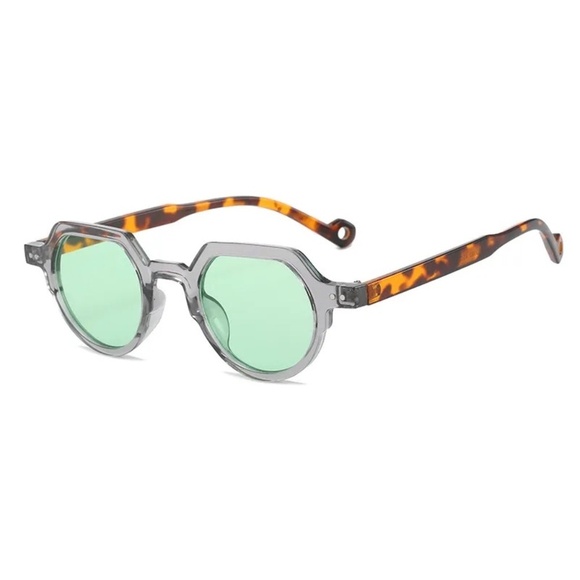 The Secret Pine Accessories - **NEVE* Gray x Leopard x Green Retro Fashion Shaped Sunglasses